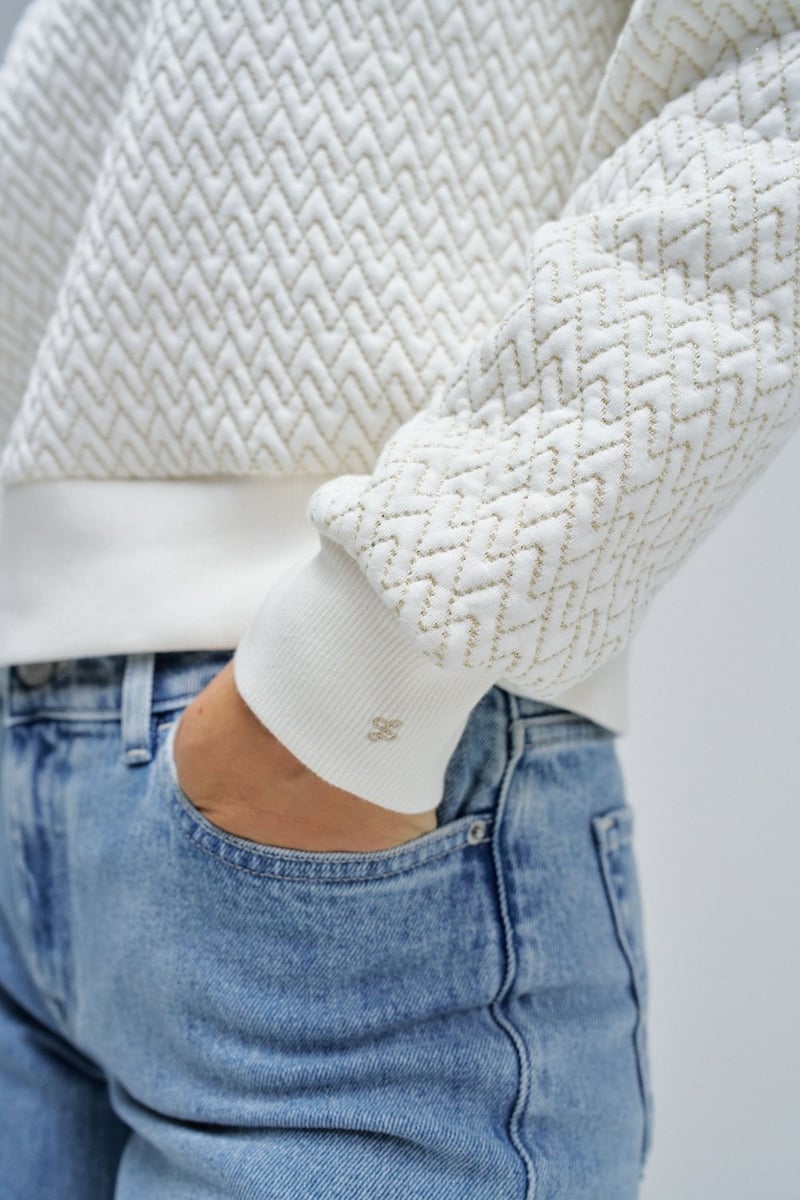 Pearl Jacquard Crewneck Sweatshirt with Subtle Shimmer