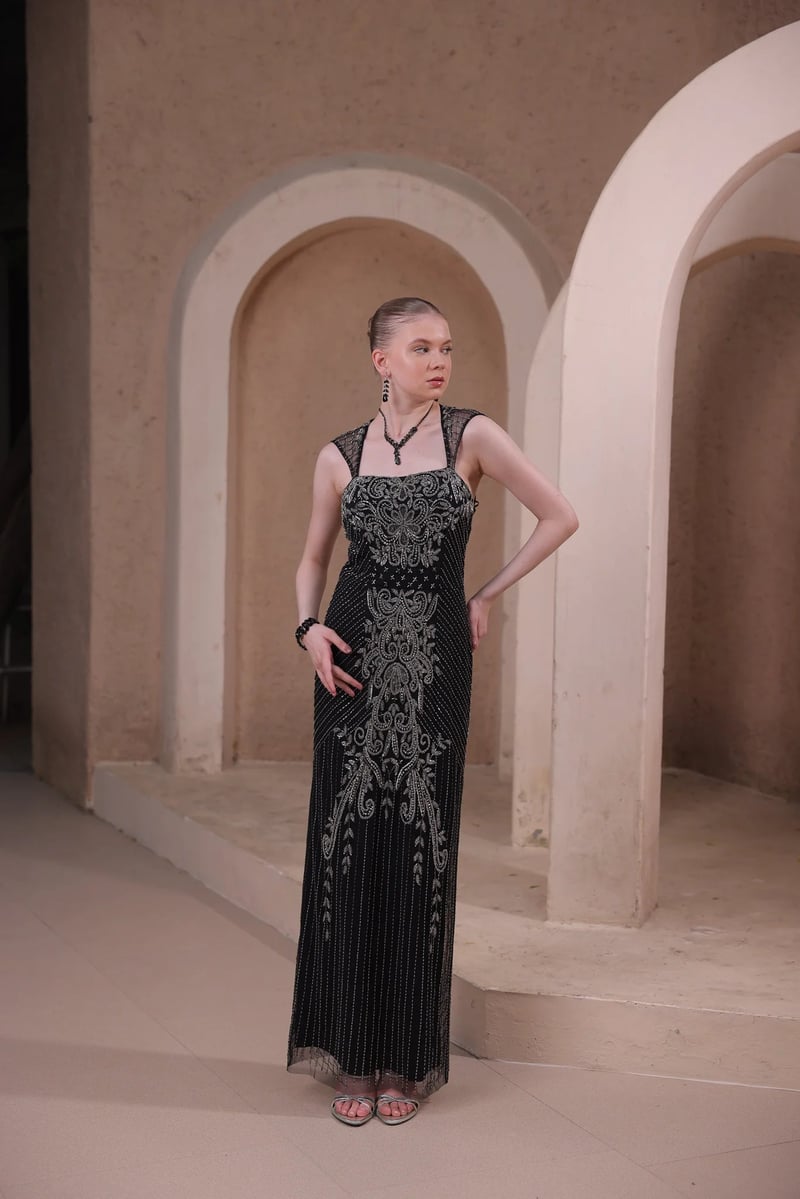 Black Beaded Baroque Detail Floor-Length Gown
