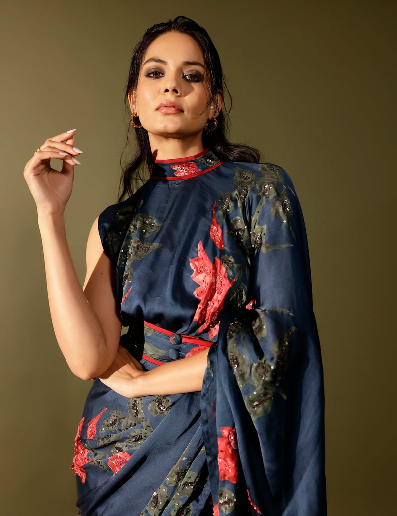 Peacock Blue Collared Pallu Floral Saree Set
