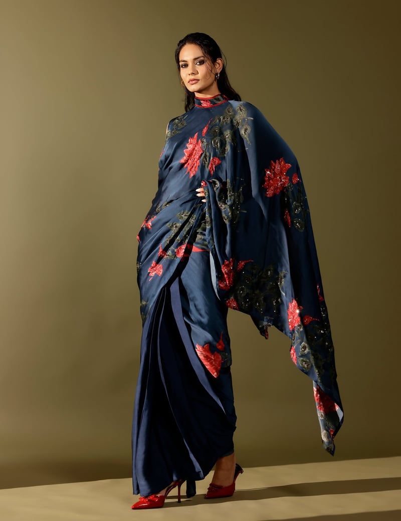 Peacock Blue Collared Pallu Floral Saree Set