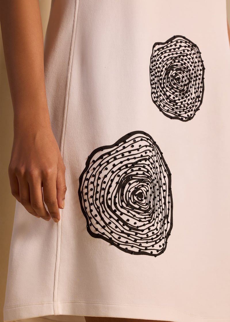 Everlasting White Knee-Length Shift Dress with Black Motif