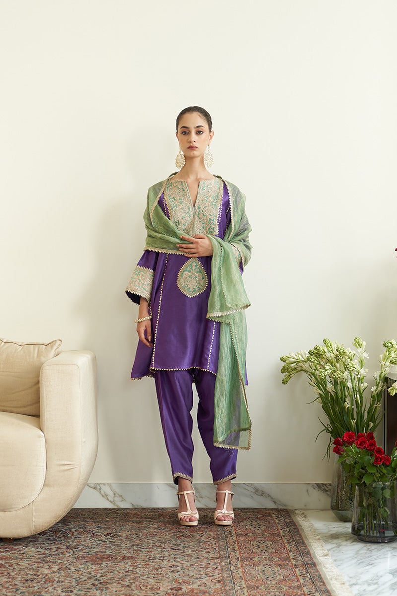 Deep Purple Chanderi Silk Embroidered Kurta Set