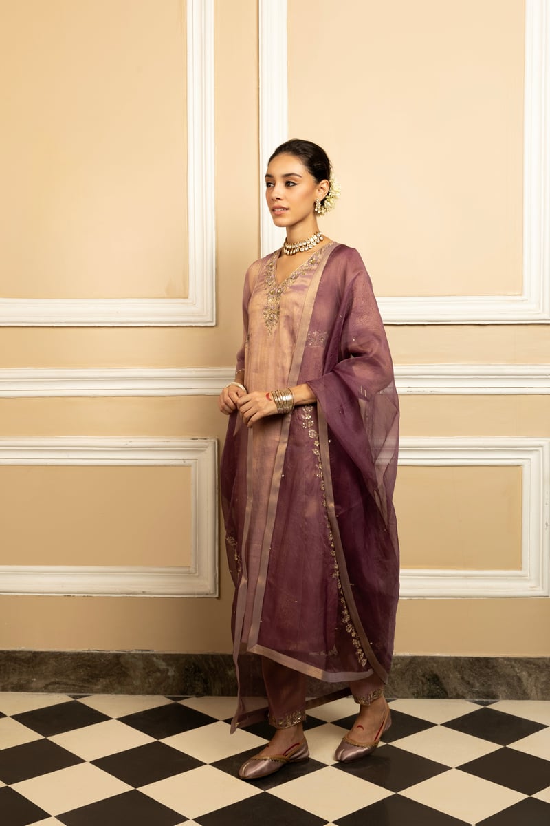 Suhani Tissue Handcrafted Kurta Set