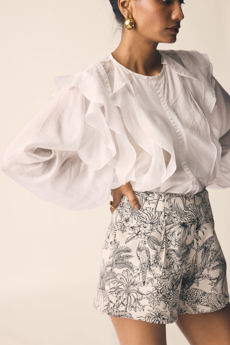 White High-Waisted Printed Hot Pants Shorts