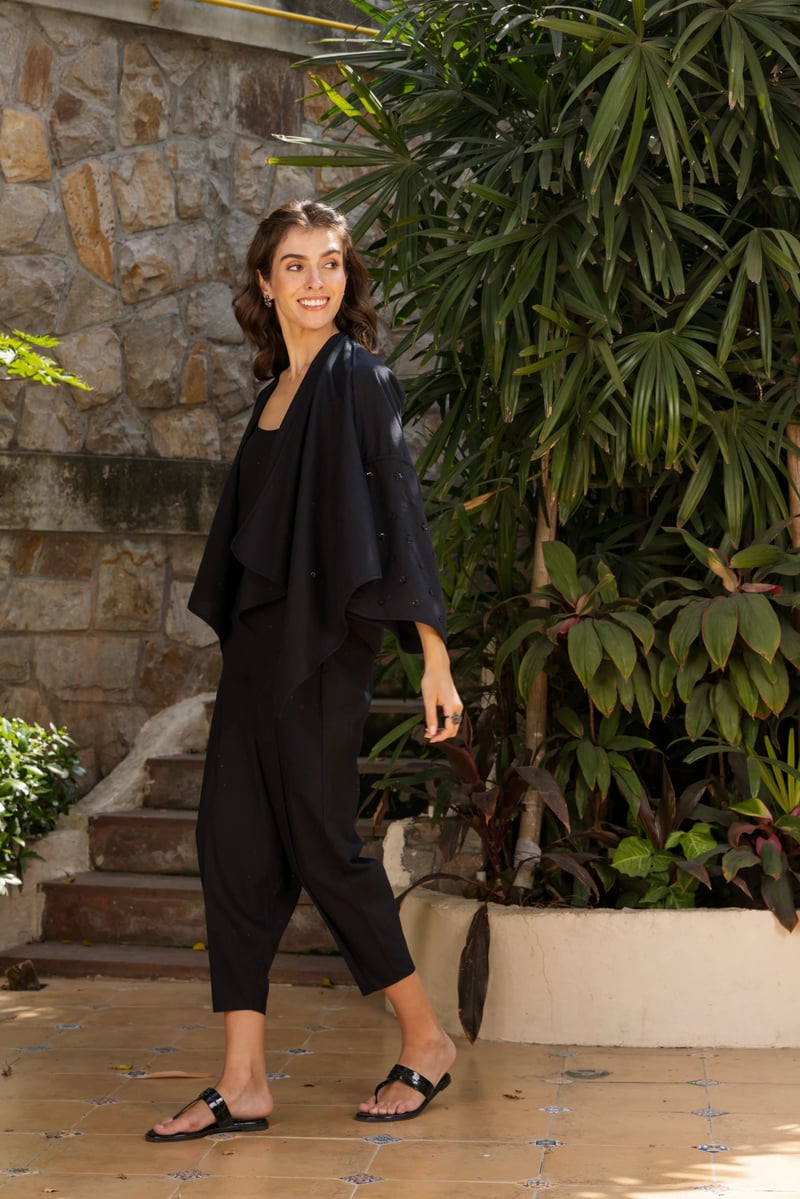 Black Linen-Blend Open-Front Embroidered Sleeve Shrug