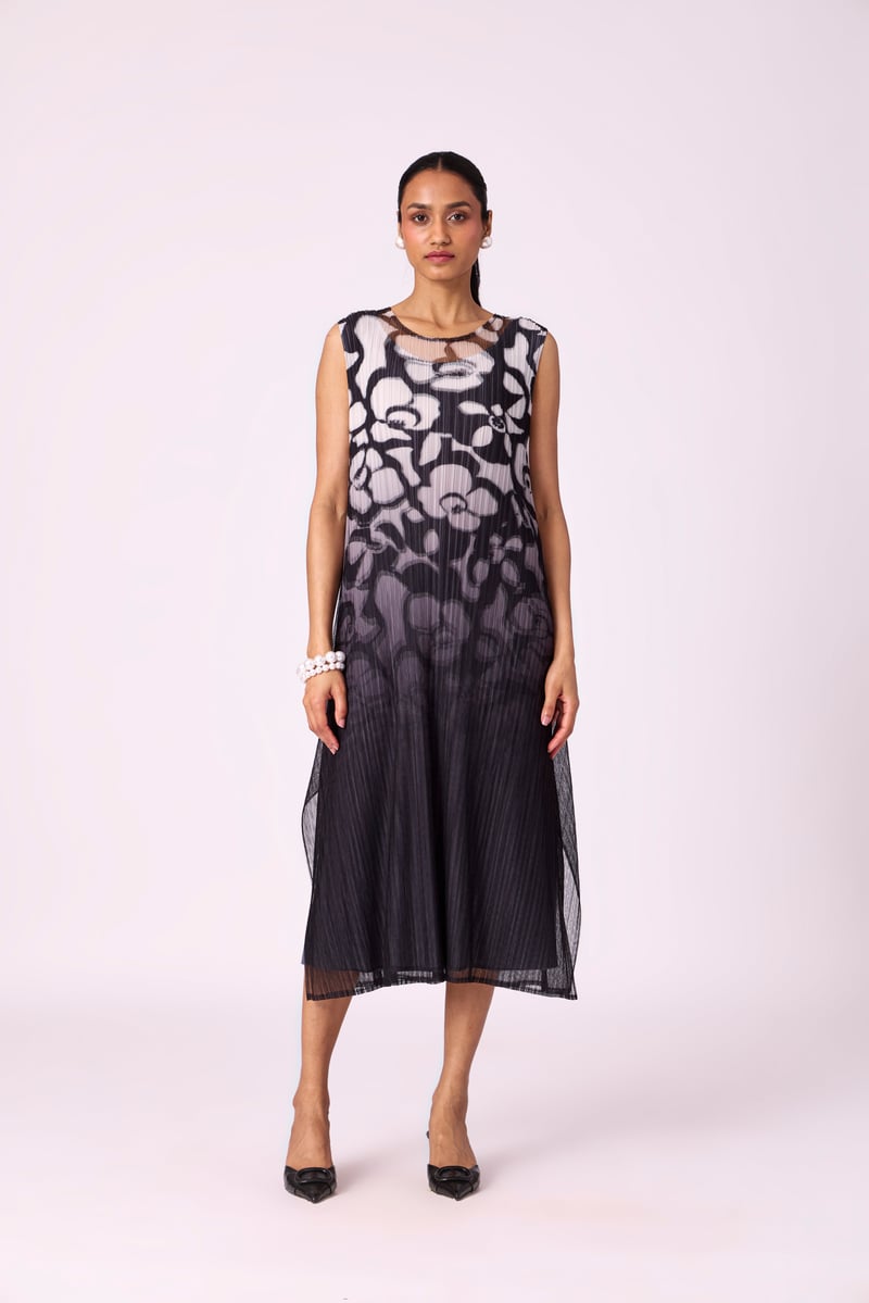 Black Abstract Printed Pleated Midi Dress