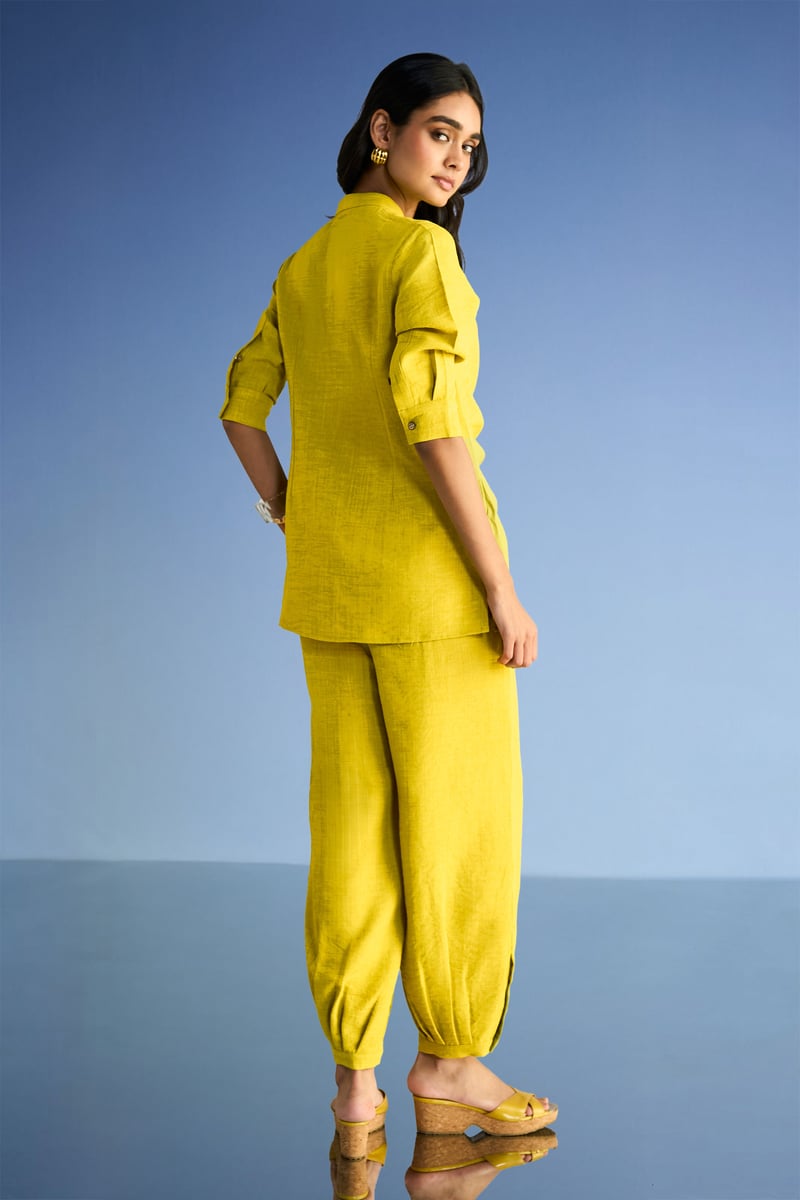 Chartreuse Linen-Blend Relaxed Fit Pleated Cuff Trousers