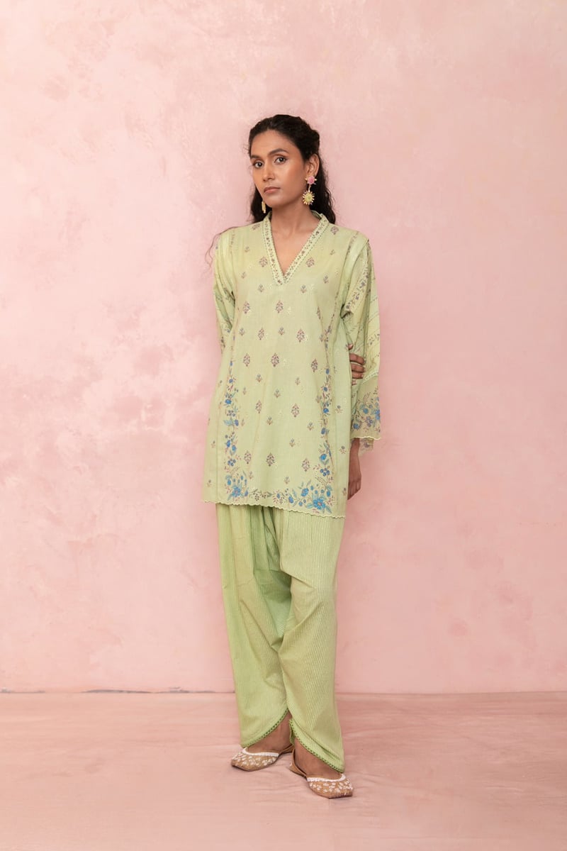Pastel Green Floral Print Kurta Set with Organza Sleeves