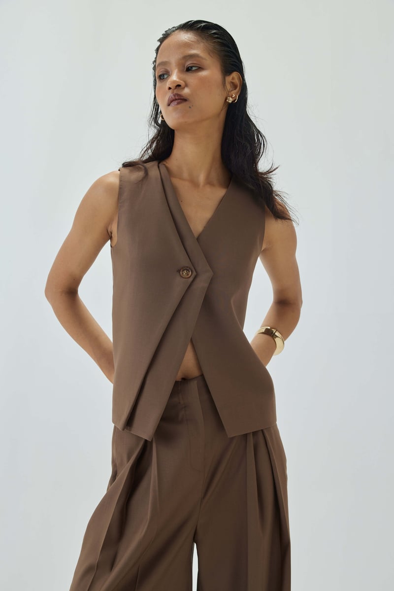 Brown Tailored Notch-Lapel Waistcoat with Button Front
