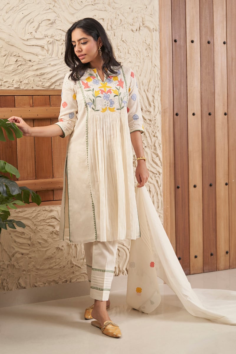 Ivory Mul Mul Straight Kurta Set With Embroidered Yoke