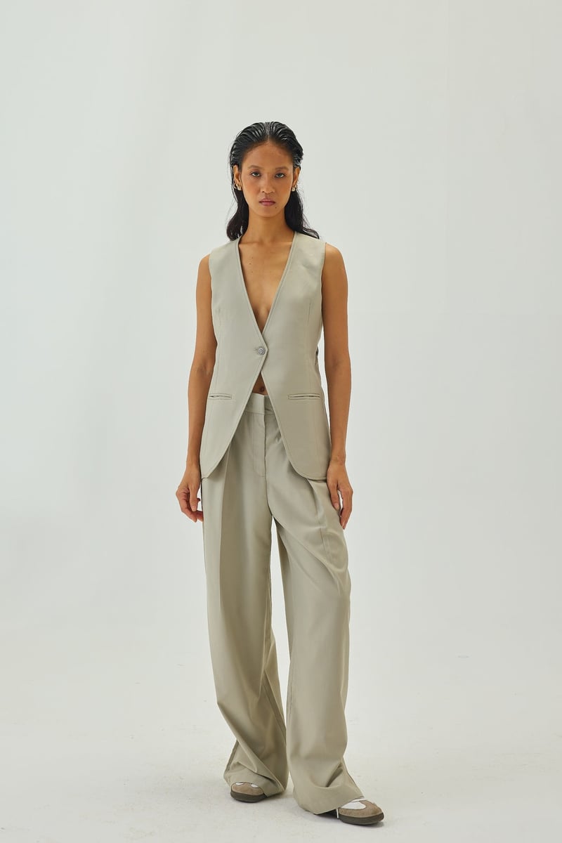 Greige High-Waist Pleated Wide-Leg Trousers