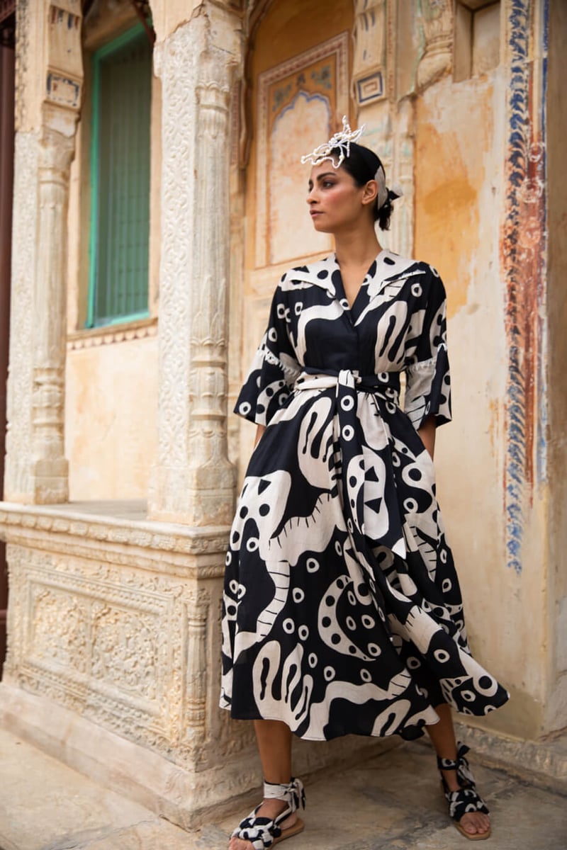Black/Beige Abstract Printed Belted Midi Dress