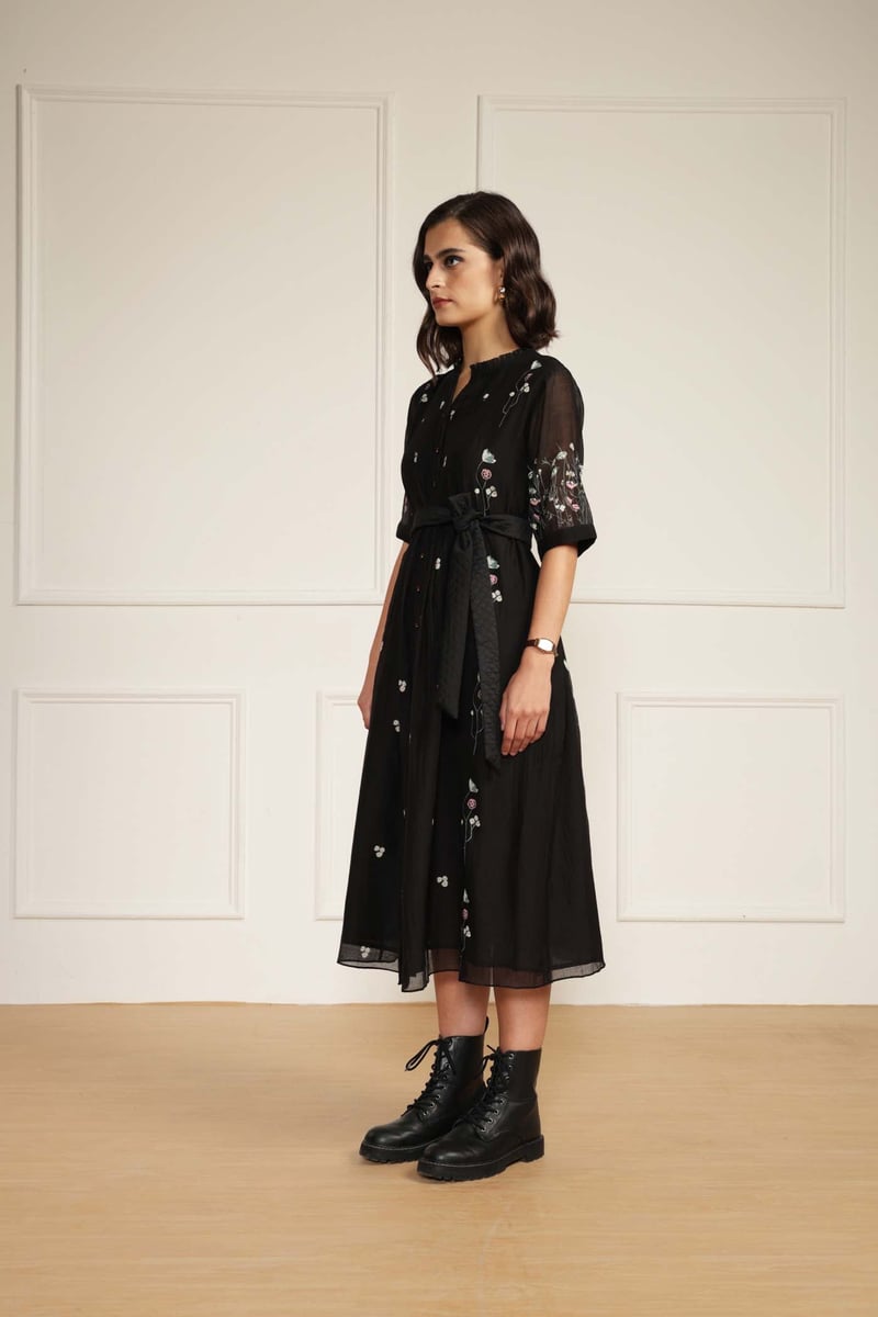 Black Cotton Chanderi Block Print Pleated Midi Dress