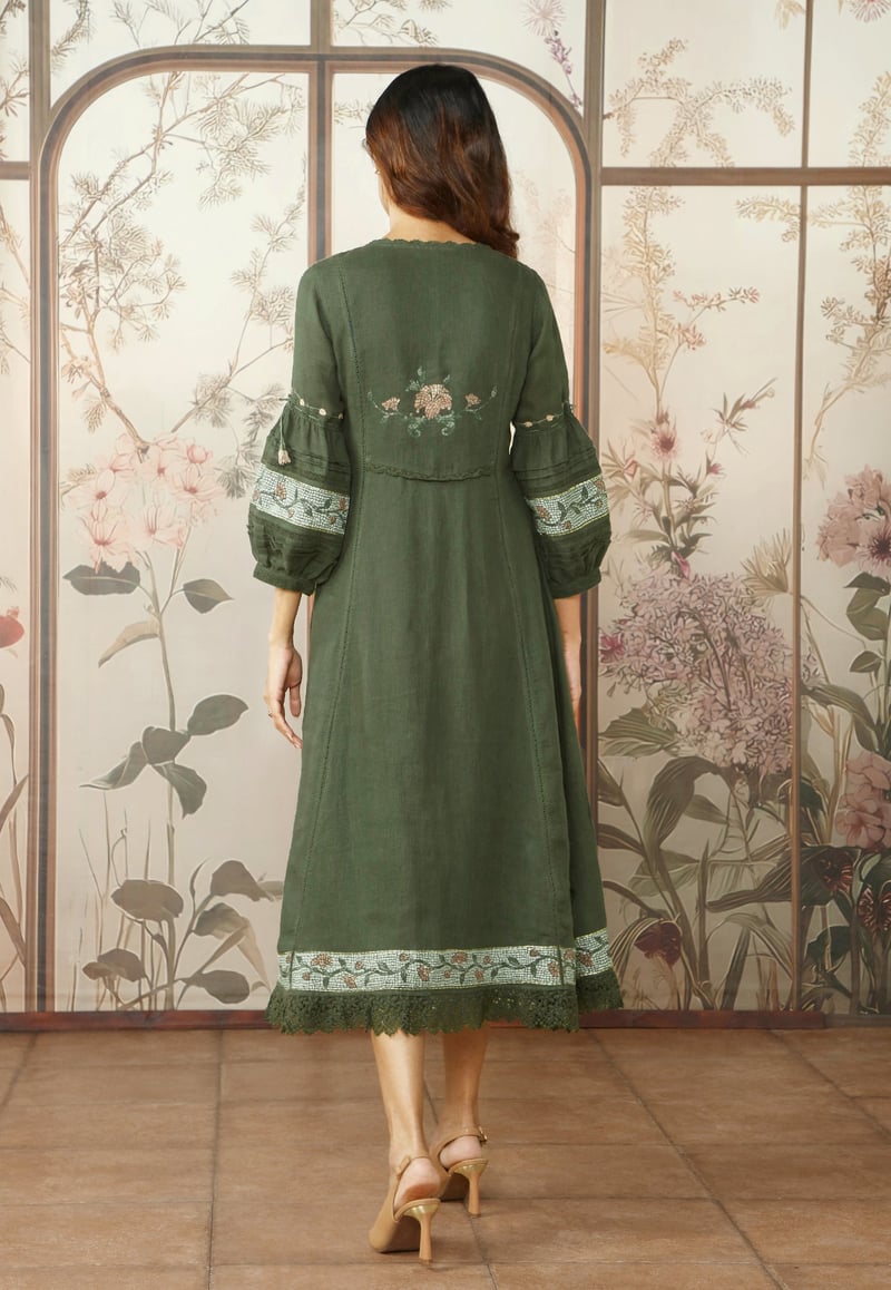 Mosaic Floral Bed Of Roses Dress