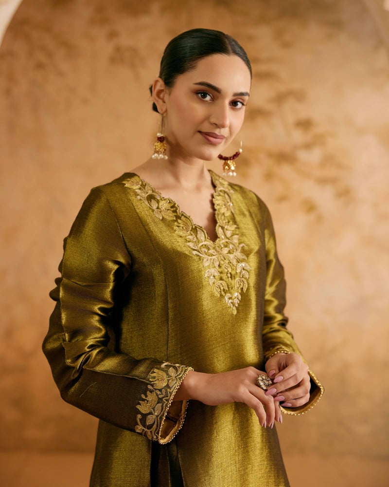 Black Chevron Tissue Kurta Set with Embroidered V-Neck