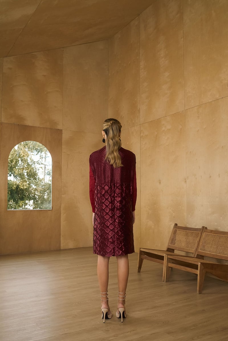 Maroon Textured Shift Knee-Length Dress with Full Sleeves