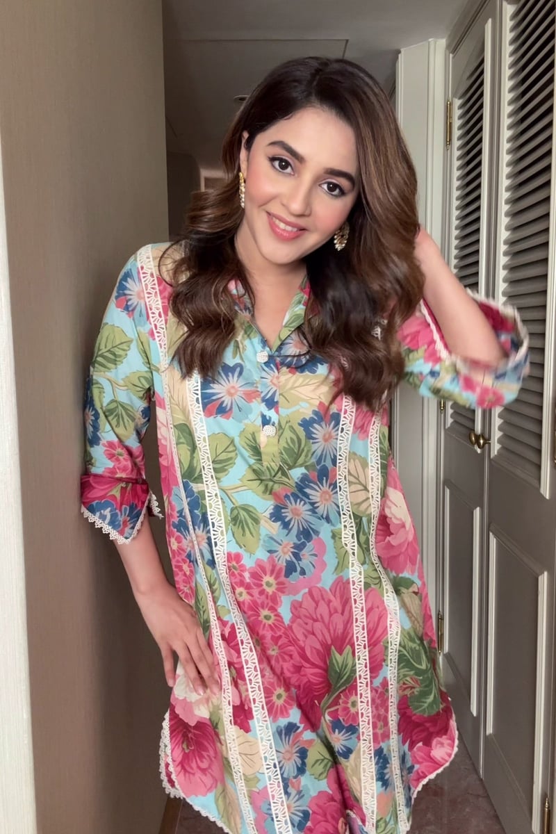 Multicolor Floral Cotton Lawn Suit Set With Lace Trim