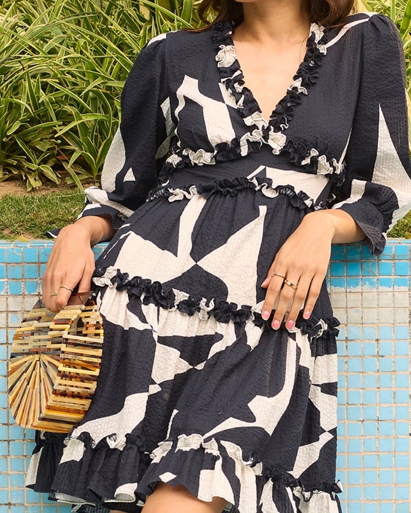 Black/White Abstract Print Tiered Mini Dress