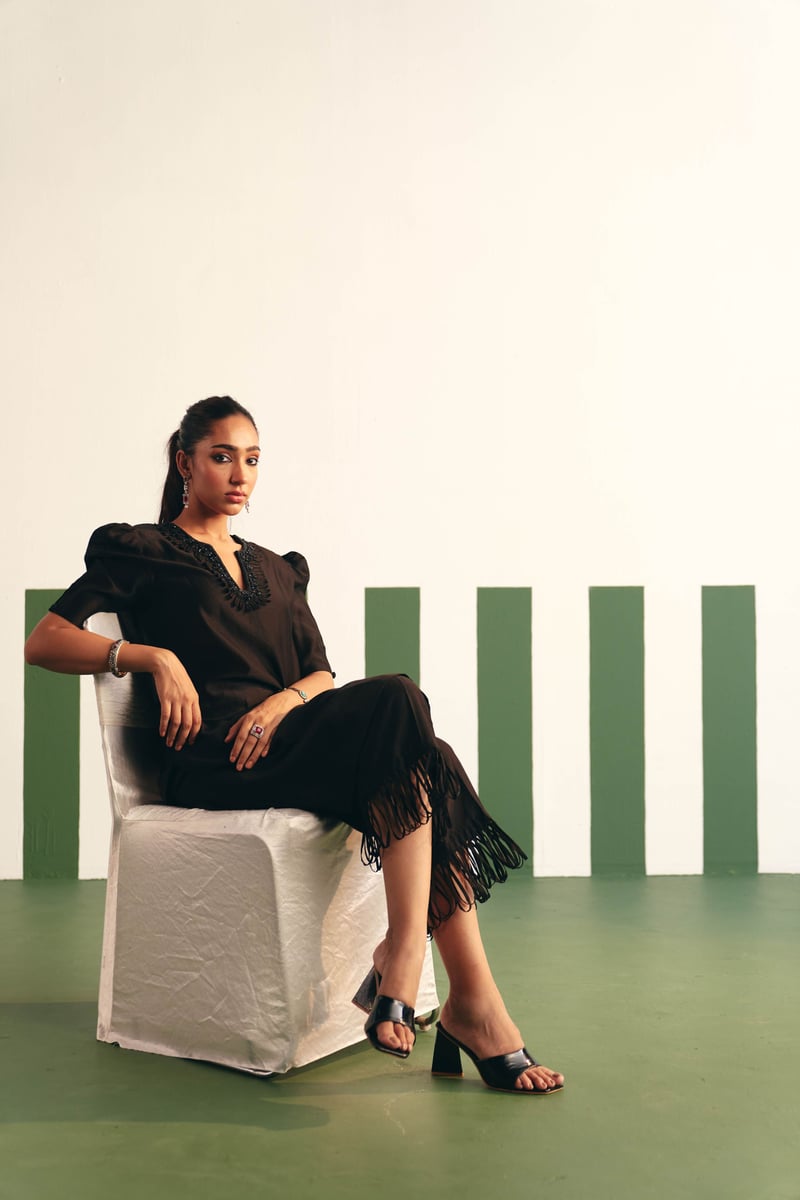 Black Chanderi V-Neck Puff Sleeve Kurta Set
