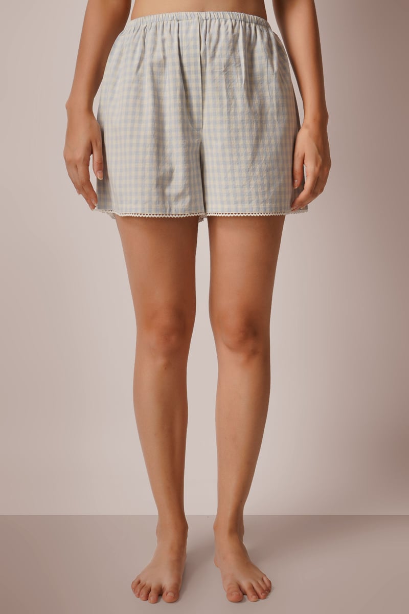 Dove, Shorts & Top